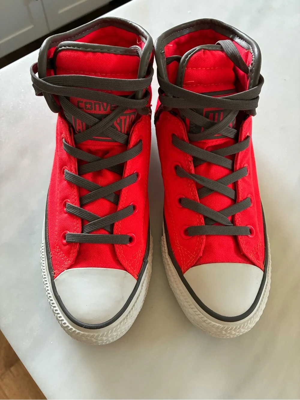 Converse Kids' neon orange Red High-Top Sneakers all star Chuck Taylor 5.5
